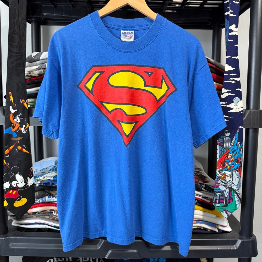 Gildan T-Shirt Superman Shield Graphic Large Blue Y2K Style